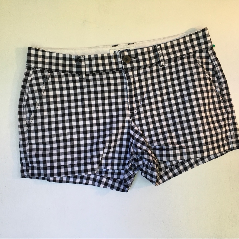 Old Navy gingham shorts.